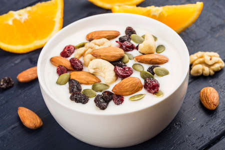 Protein-Rich Grab-and-Go Snacks for Busy Britons Recovering from Injury